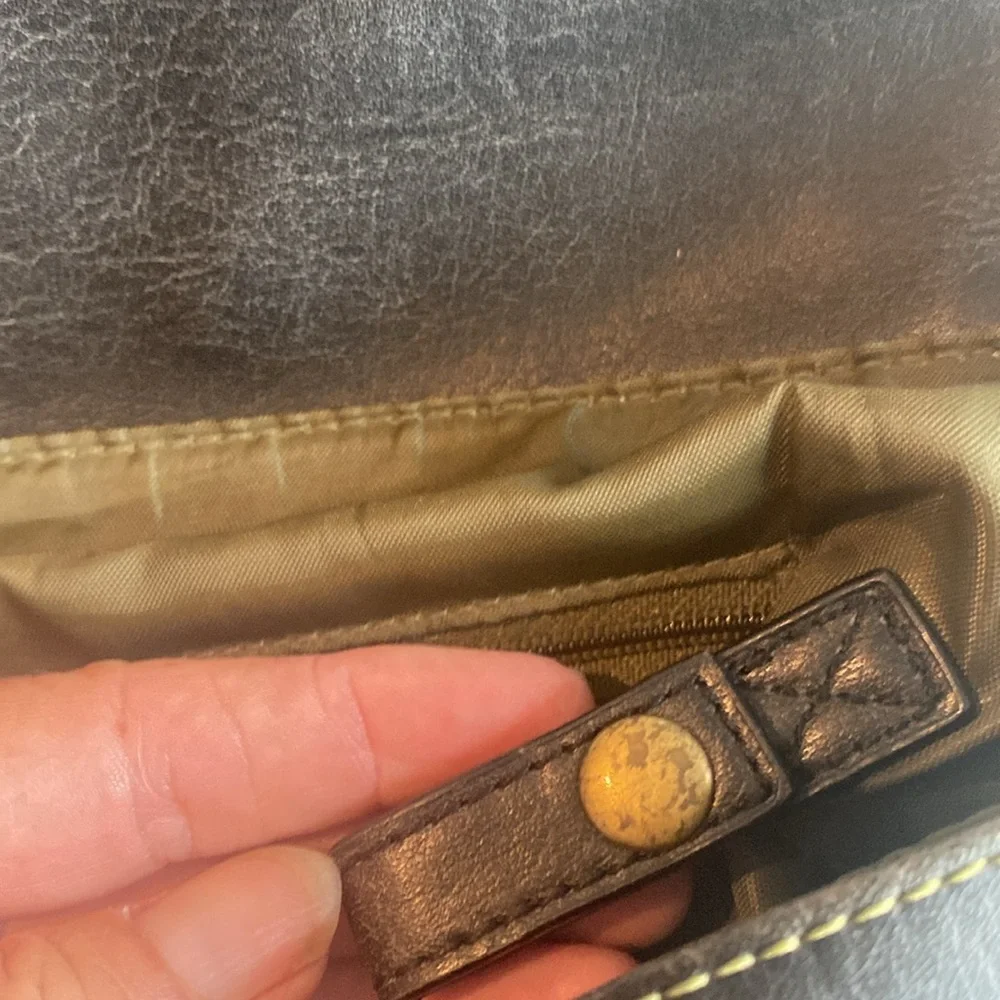 Matt & Nat Vegan Leather Messenger Bag, Sustainable and Cruelty-Free